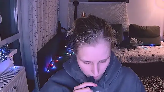 Snapshot of KatiKate chatting on 01/12/25, 03:03 KatiKate online show from 01/12/25, 03:03