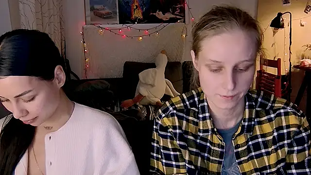 Snapshot of KatiKate chatting on 02/06/25, 09:28 KatiKate online show from 02/06/25, 09:28