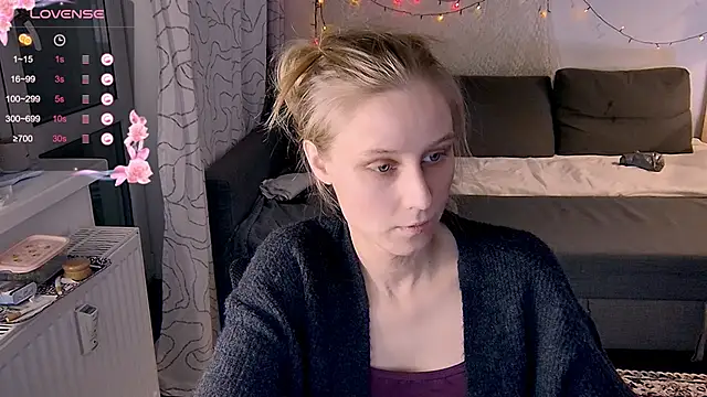 Snapshot of KatiKate chatting on 02/08/25, 08:10 KatiKate online show from 02/08/25, 08:10