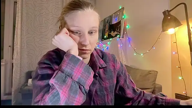 Snapshot of KatiKate chatting on 02/09/25, 09:06 KatiKate online show from 02/09/25, 09:06