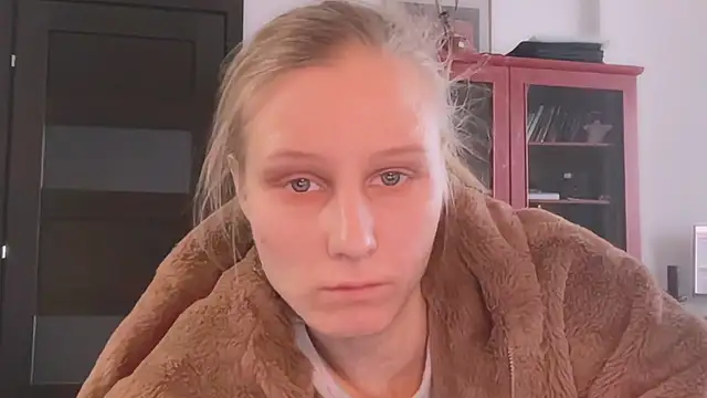 Snapshot of KatiKate chatting on 03/03/25, 01:31 KatiKate online show from 03/03/25, 01:31