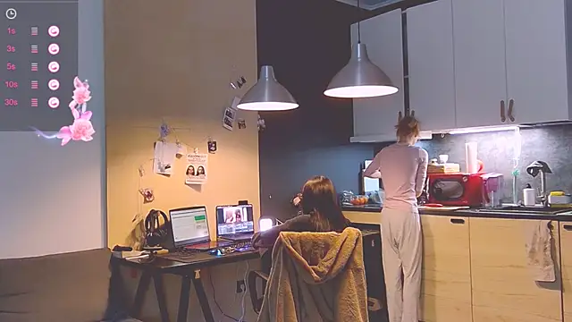 Snapshot of KatiKate chatting on 03/04/25, 05:13 KatiKate online show from 03/04/25, 05:13