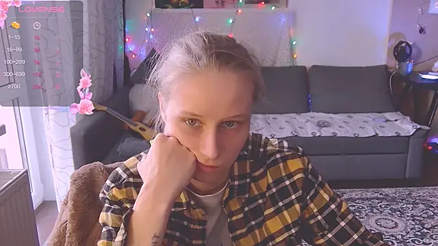 Snapshot of KatiKate chatting on 03/09/25, 02:54 KatiKate online show from 03/09/25, 02:54