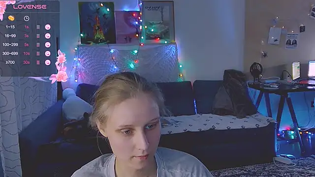 Snapshot of KatiKate chatting on 03/10/25, 12:07 KatiKate online show from 03/10/25, 12:07