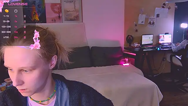 Snapshot of KatiKate chatting on 03/13/25, 07:17 KatiKate online show from 03/13/25, 07:17