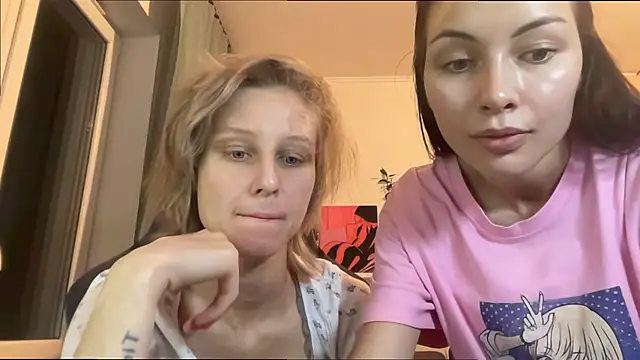 Snapshot of KatiKate chatting on 10/26/25, 03:29 KatiKate online show from 10/26/25, 03:29