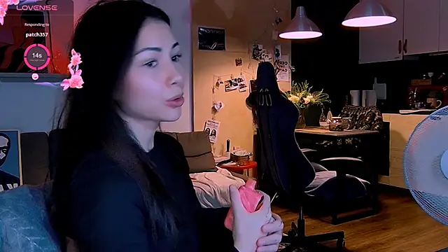 Snapshot of KatiKate chatting on 11/07/25, 03:56 KatiKate online show from 11/07/25, 03:56