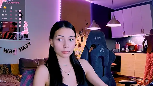 Snapshot of KatiKate chatting on 11/22/25, 01:43 KatiKate online show from 11/22/25, 01:43