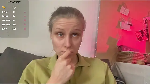 Snapshot of KatiKate chatting on 03/31/26, 01:33 KatiKate online show from 03/31/26, 01:33