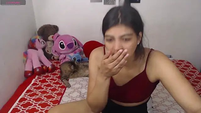 Snapshot of Pocahontas_Princess_ chatting on 04/14/26, 01:39 Pocahontas Princess online show from 04/14/26, 01:39