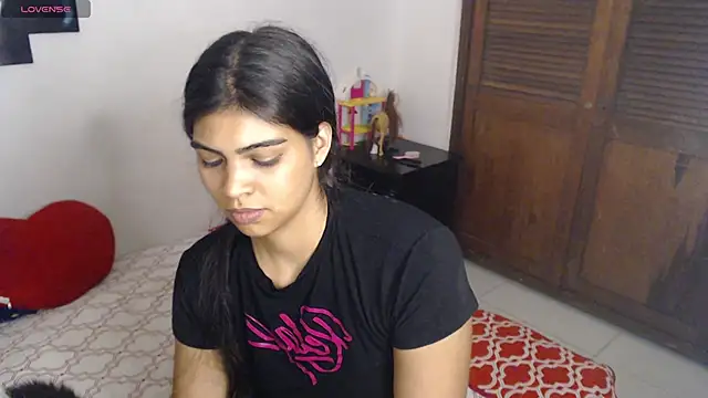 Snapshot of Pocahontas_Princess_ chatting on 04/22/26, 03:20 Pocahontas Princess online show from 04/22/26, 03:20