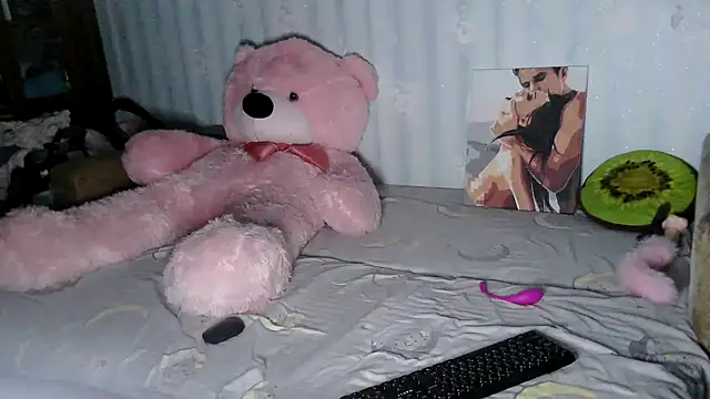 Snapshot of DreamKarina chatting on 09/18/25, 04:53 DreamKarina online show from 09/18/25, 04:53