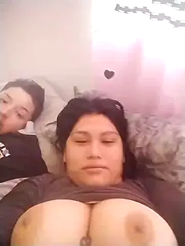 Snapshot of Marilin_Jessie chatting on 12/14/24, 01:59 Marilin Jessie online show from 12/14/24, 01:59