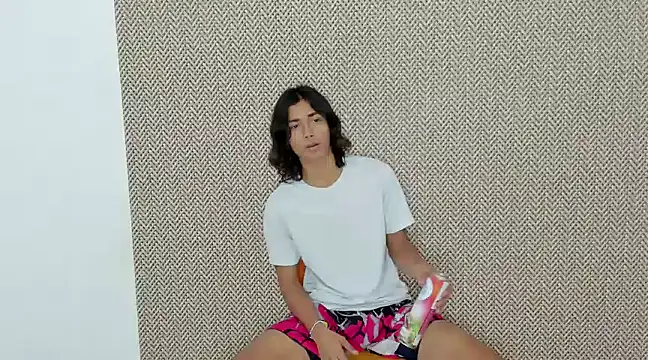 Snapshot of mckensy_sexxx18 chatting on 12/07/24, 05:53 mckensy sexxx18 online show from 12/07/24, 05:53