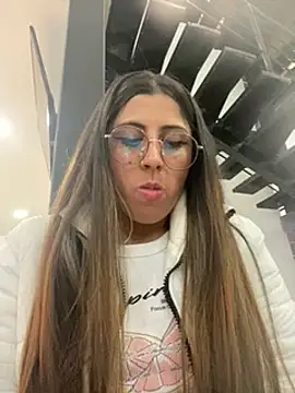 Snapshot of girl_anni chatting on 01/31/25, 09:59 girl anni online show from 01/31/25, 09:59