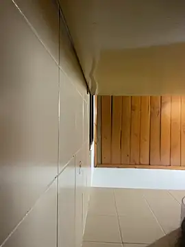 Snapshot of girl_anni chatting on 02/02/25, 04:15 girl anni online show from 02/02/25, 04:15