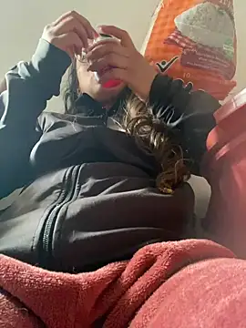 Snapshot of girl_anni chatting on 02/02/25, 07:35 girl anni online show from 02/02/25, 07:35