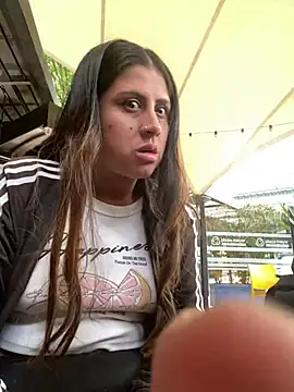 Snapshot of girl_anni chatting on 02/02/25, 10:39 girl anni online show from 02/02/25, 10:39