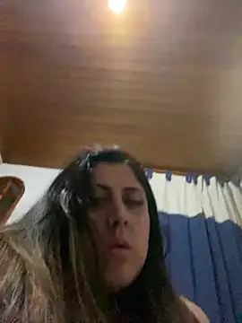 Snapshot of girl_anni chatting on 02/05/25, 04:37 girl anni online show from 02/05/25, 04:37