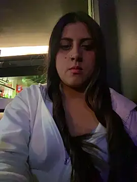 Snapshot of girl_anni chatting on 02/08/25, 05:29 girl anni online show from 02/08/25, 05:29