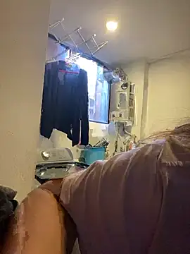 Snapshot of girl_anni chatting on 02/09/25, 10:43 girl anni online show from 02/09/25, 10:43