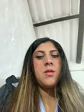 Snapshot of girl_anni chatting on 02/10/25, 10:51 girl anni online show from 02/10/25, 10:51