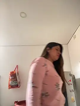 Snapshot of girl_anni chatting on 02/20/25, 06:02 girl anni online show from 02/20/25, 06:02