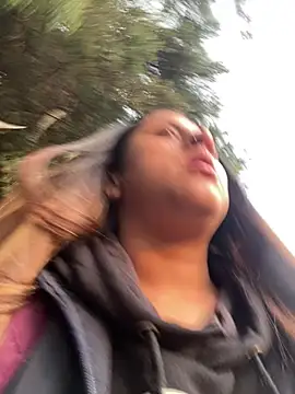 Snapshot of girl_anni chatting on 02/24/25, 10:47 girl anni online show from 02/24/25, 10:47