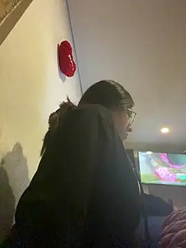 Snapshot of girl_anni chatting on 02/25/25, 03:09 girl anni online show from 02/25/25, 03:09