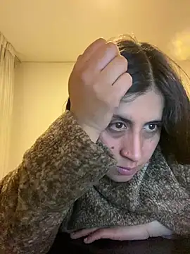 Snapshot of girl_anni chatting on 03/02/25, 03:13 girl anni online show from 03/02/25, 03:13