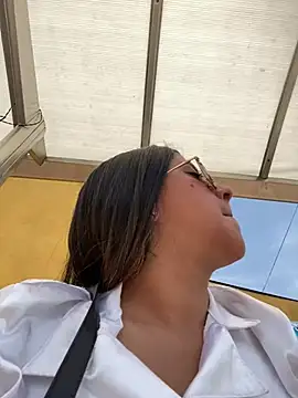 Snapshot of girl_anni chatting on 03/02/25, 04:42 girl anni online show from 03/02/25, 04:42