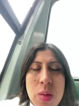 Snapshot of girl_anni chatting on 03/04/25, 05:03 girl anni online show from 03/04/25, 05:03