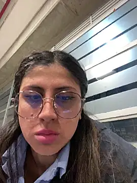 Snapshot of girl_anni chatting on 03/04/25, 11:54 girl anni online show from 03/04/25, 11:54