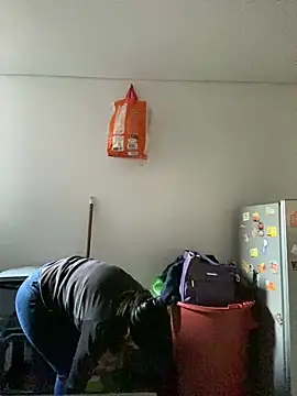 Snapshot of girl_anni chatting on 03/12/25, 10:28 girl anni online show from 03/12/25, 10:28