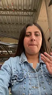 Snapshot of girl_anni chatting on 03/13/25, 09:05 girl anni online show from 03/13/25, 09:05