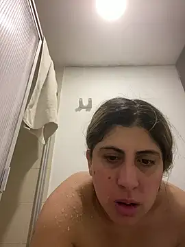 Snapshot of girl_anni chatting on 09/22/25, 11:01 girl anni online show from 09/22/25, 11:01