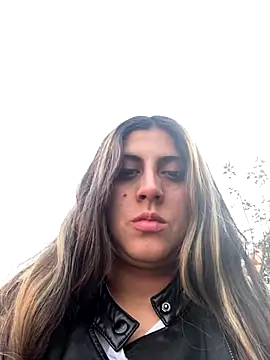 Snapshot of girl_anni chatting on 10/02/25, 09:55 girl anni online show from 10/02/25, 09:55