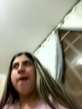 Snapshot of girl_anni chatting on 10/17/25, 04:15 girl anni online show from 10/17/25, 04:15