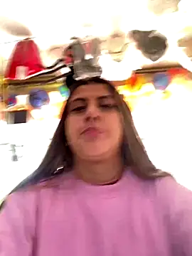 Snapshot of girl_anni chatting on 10/20/25, 05:02 girl anni online show from 10/20/25, 05:02