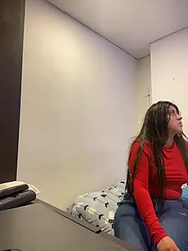 Snapshot of girl_anni chatting on 10/28/25, 05:48 girl anni online show from 10/28/25, 05:48