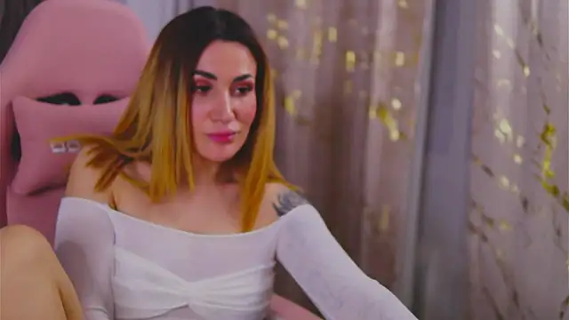 KimSkyex online show from 02/18/25, 04:48