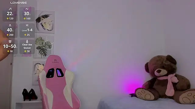 Mia petite01 online show from 11/22/25, 11:59