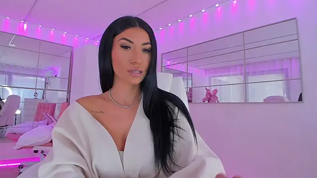 Snapshot of missdiamond_ chatting on 04/09/26, 08:09 missdiamond online show from 04/09/26, 08:09