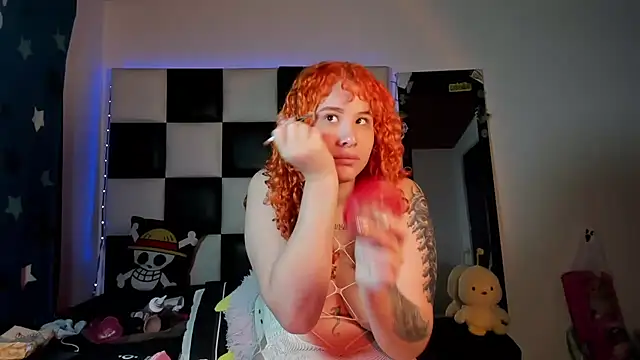 Snapshot of Nami_Curls chatting on 11/13/25, 08:46 Nami Curls online show from 11/13/25, 08:46