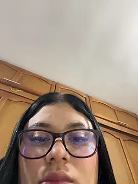 alissonfernandez  online show from 11/02/25, 12:35