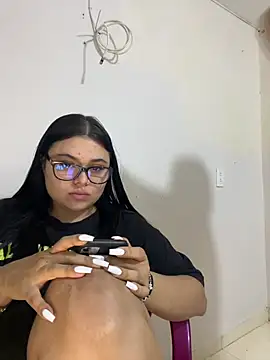 Snapshot of alissonfernandez_ chatting on 04/26/26, 08:06 alissonfernandez online show from 04/26/26, 08:06