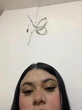 Snapshot of alissonfernandez_ chatting on 05/02/26, 09:25 alissonfernandez online show from 05/02/26, 09:25
