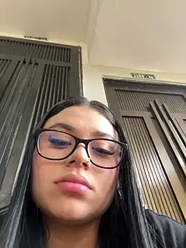 Snapshot of alissonfernandez_ chatting on 05/18/26, 08:36 alissonfernandez online show from 05/18/26, 08:36