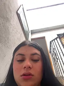 Snapshot of alissonfernandez_ chatting on 05/21/26, 05:31 alissonfernandez online show from 05/21/26, 05:31