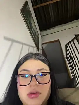 Snapshot of alissonfernandez_ chatting on 05/29/26, 12:19 alissonfernandez online show from 05/29/26, 12:19